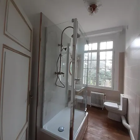 Manoir De فندق مبيت وإفطار *